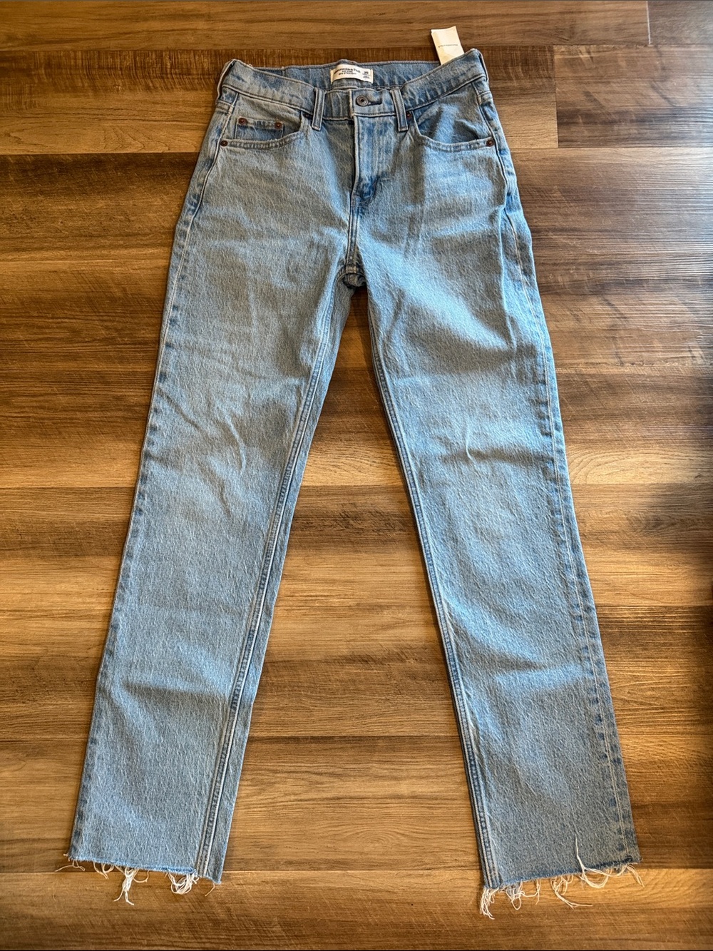 NWT Abercrombie Mid Rise 90s Straight | 25 Regular